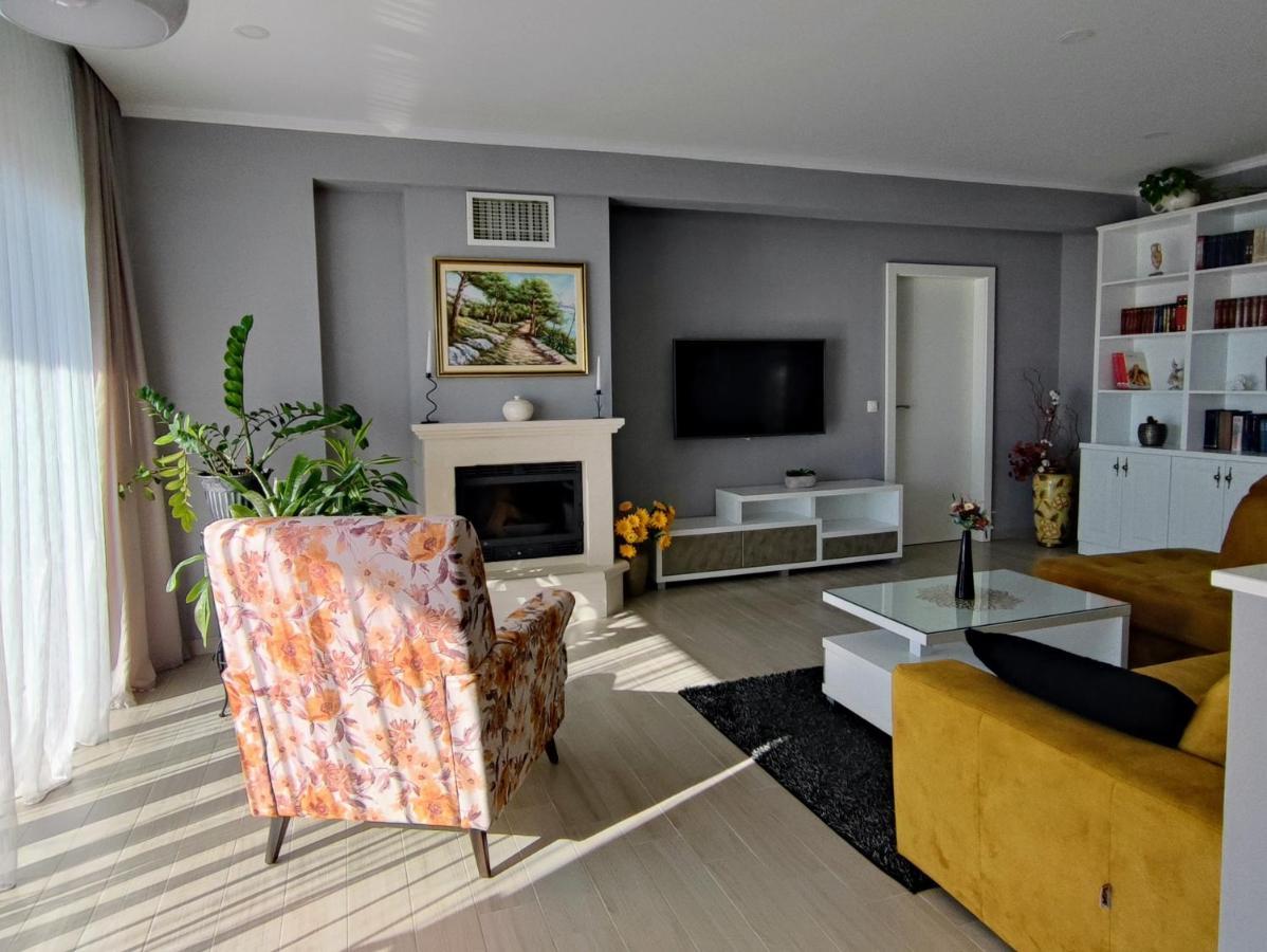 Luxury Apartment Pape Baška Voda Εξωτερικό φωτογραφία
